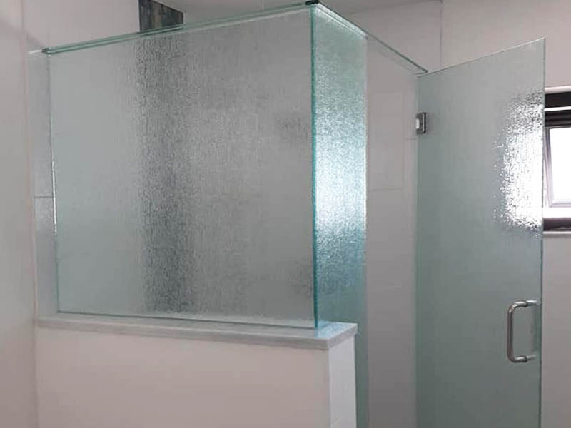 Tampa Custom Glass Fabrication Installation